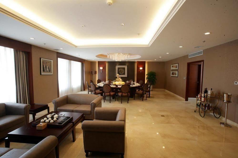 Changchun Ya Tai Hotel Exterior photo